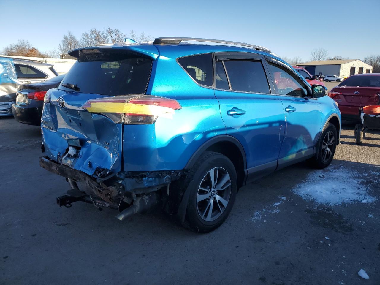 2017 TOYOTA RAV4 XLE - Image 3