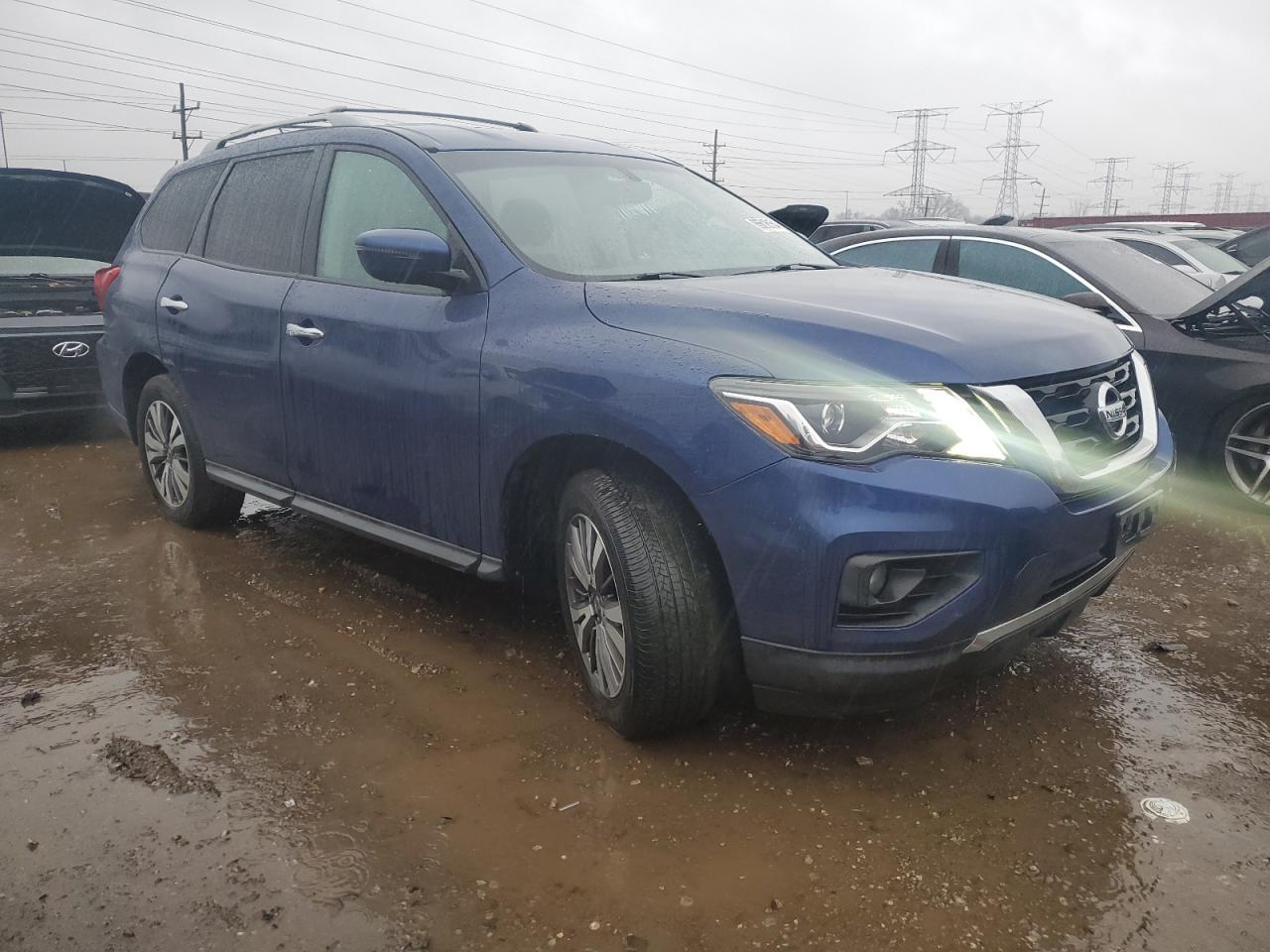 2017 NISSAN PATHFINDER - Фото 4
