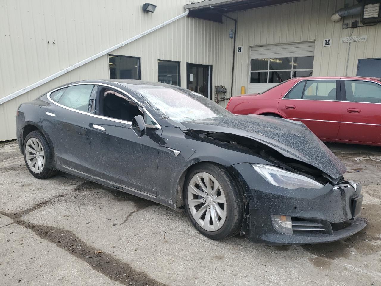 2020 TESLA MODEL S - Фото 4