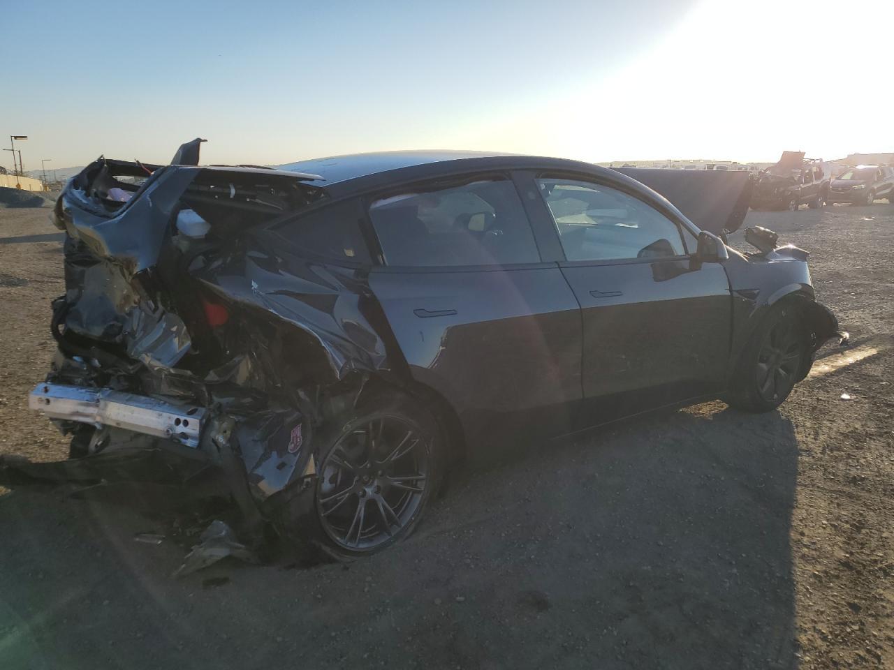 2024 TESLA MODEL Y - Image 3