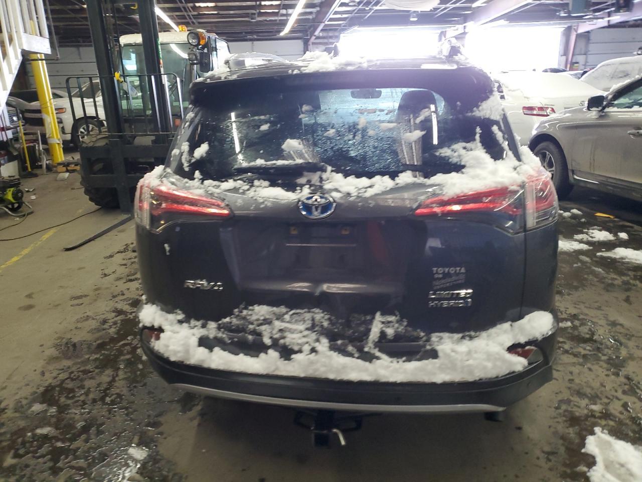 2017 TOYOTA RAV4 HV LI - Image 6