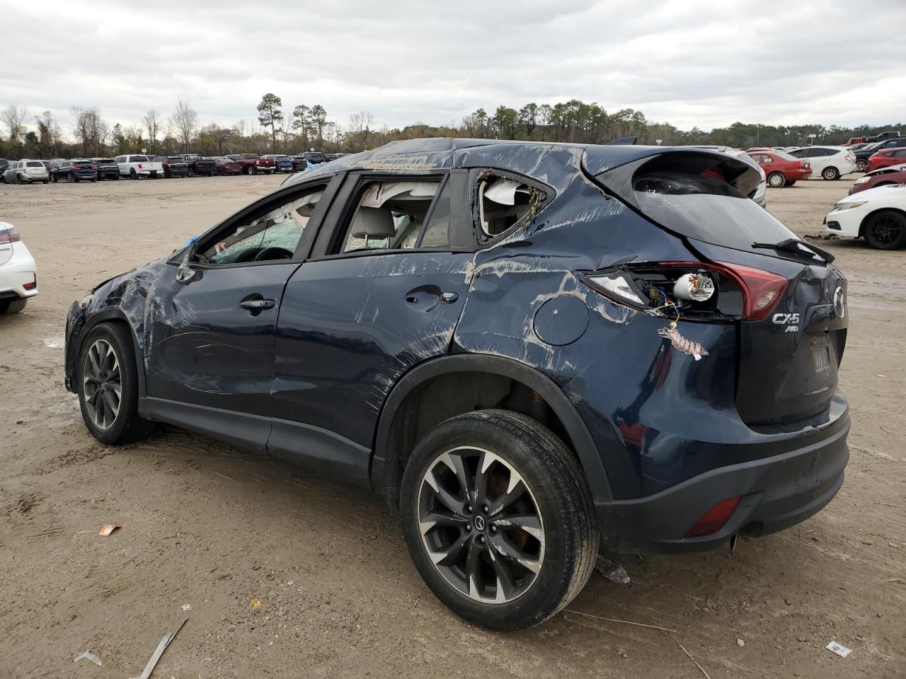 2016 MAZDA CX-5 GT - Image 2