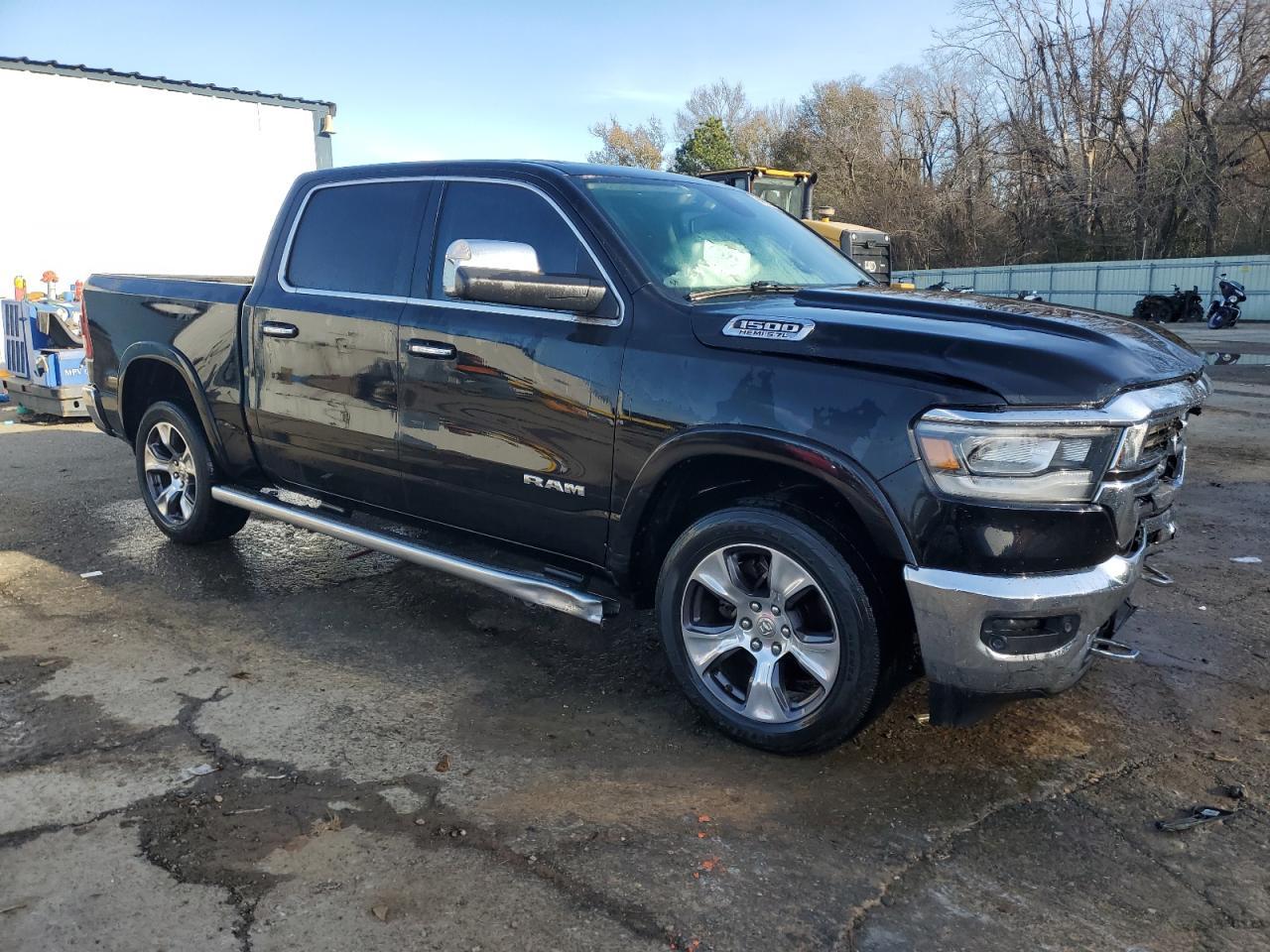 2019 RAM 1500 LARAM - Фото 4