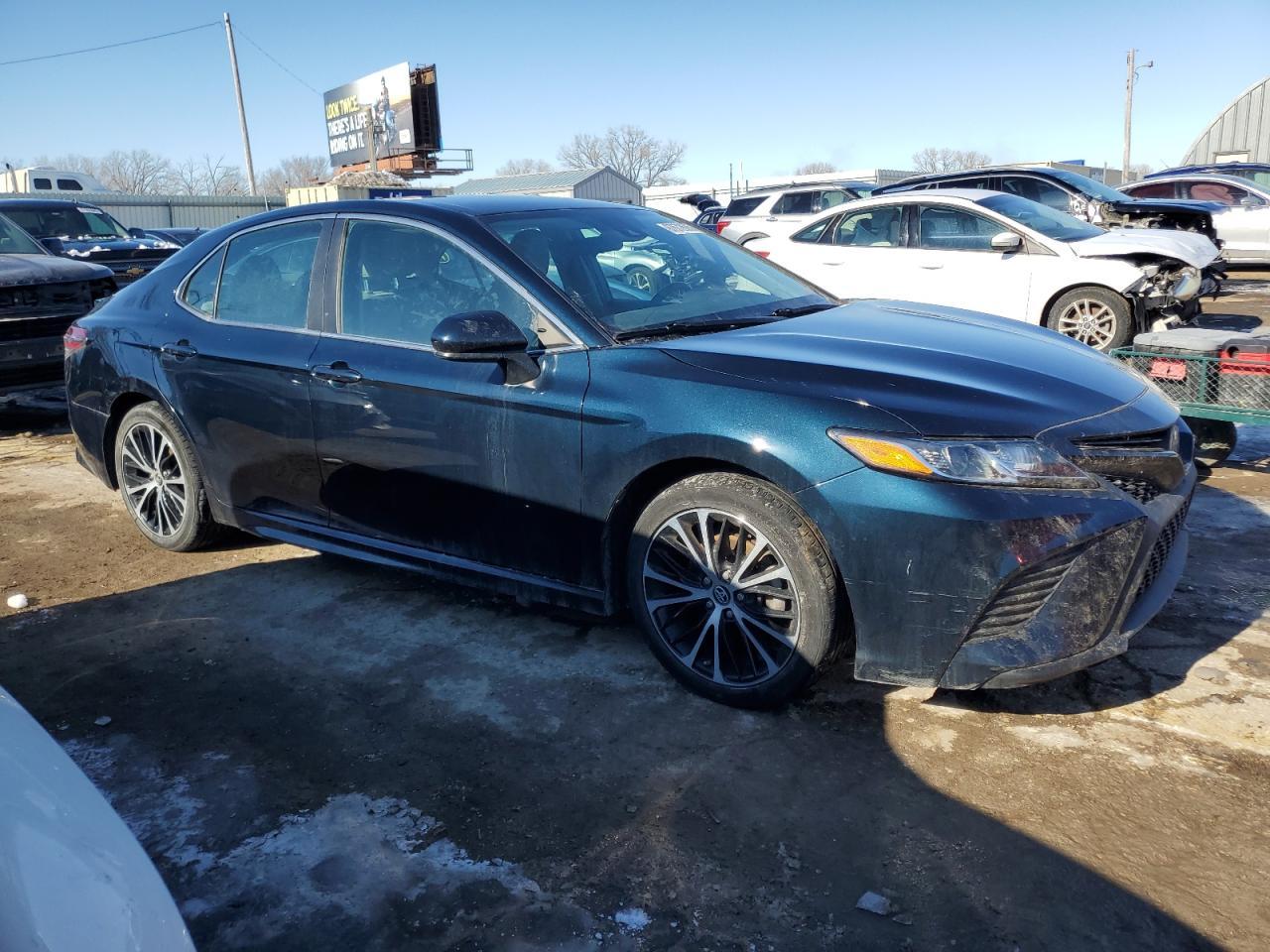 2019 TOYOTA CAMRY L - Фото 4