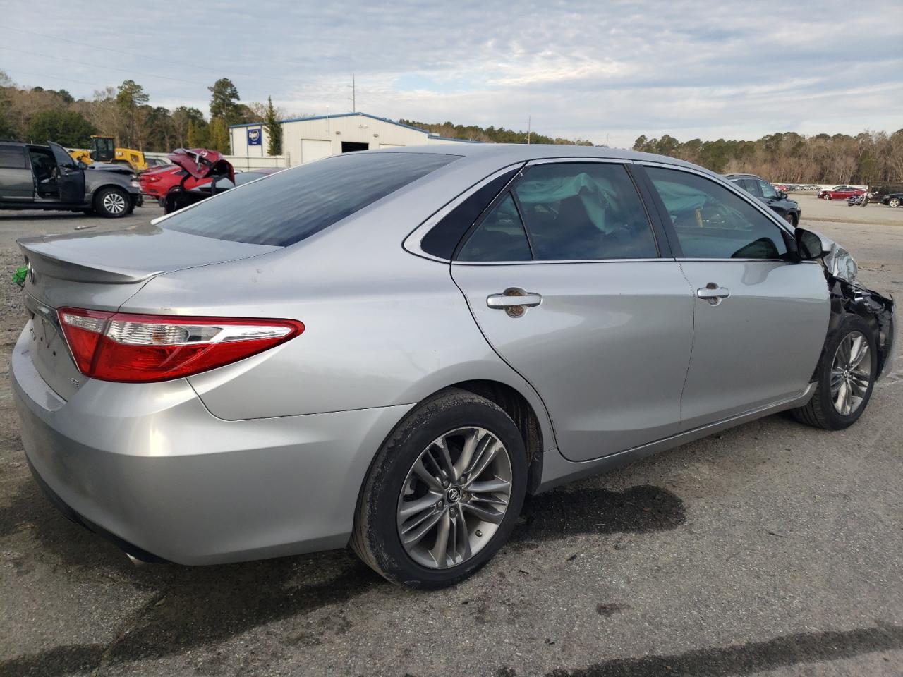 2017 TOYOTA CAMRY LE - Image 3