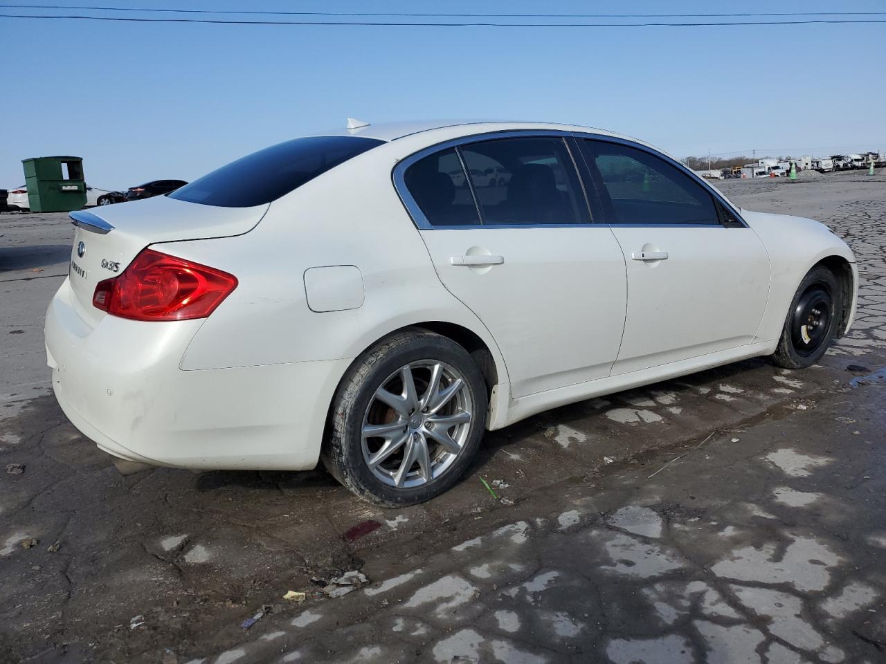 2012 INFINITI G37 - Image 3