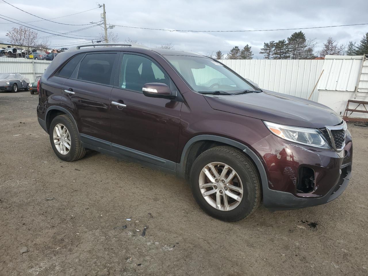 2015 KIA SORENTO LX - Image 4