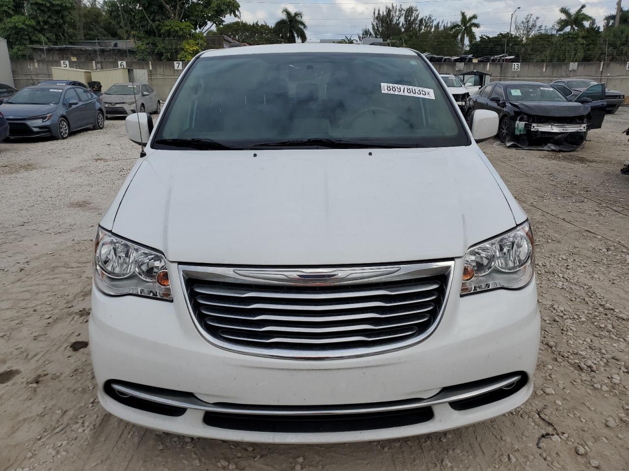 2014 CHRYSLER TOWN & COU - Image 5