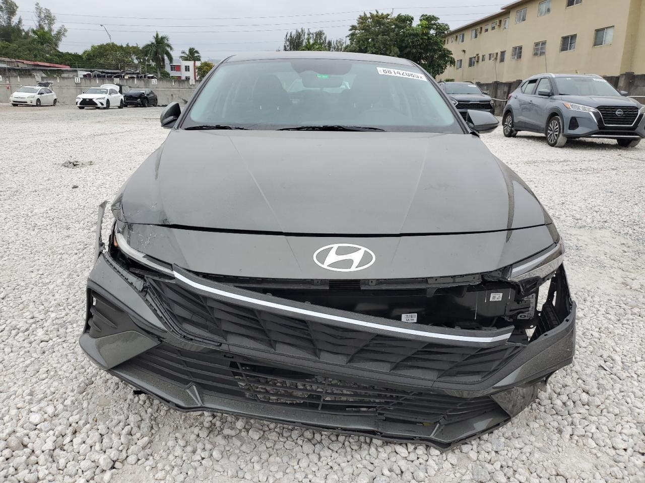 2024 HYUNDAI ELANTRA SE - Фото 5