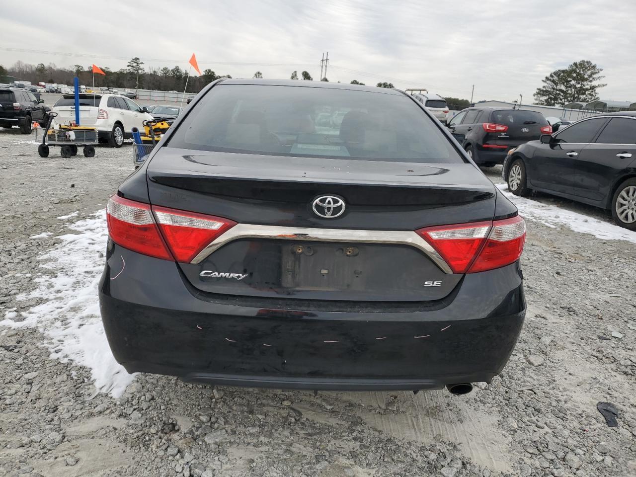 2017 TOYOTA CAMRY LE - Фото 6