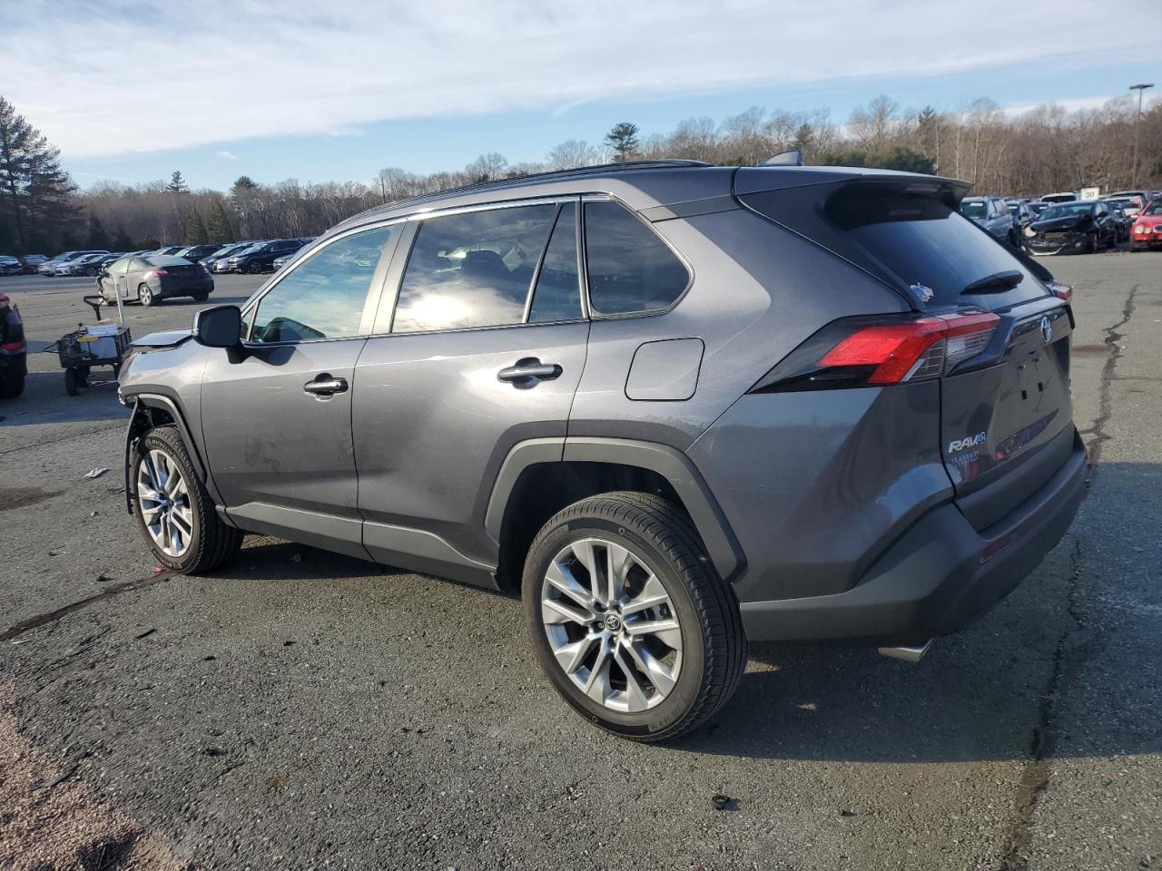2024 TOYOTA RAV4 XLE P - Image 2