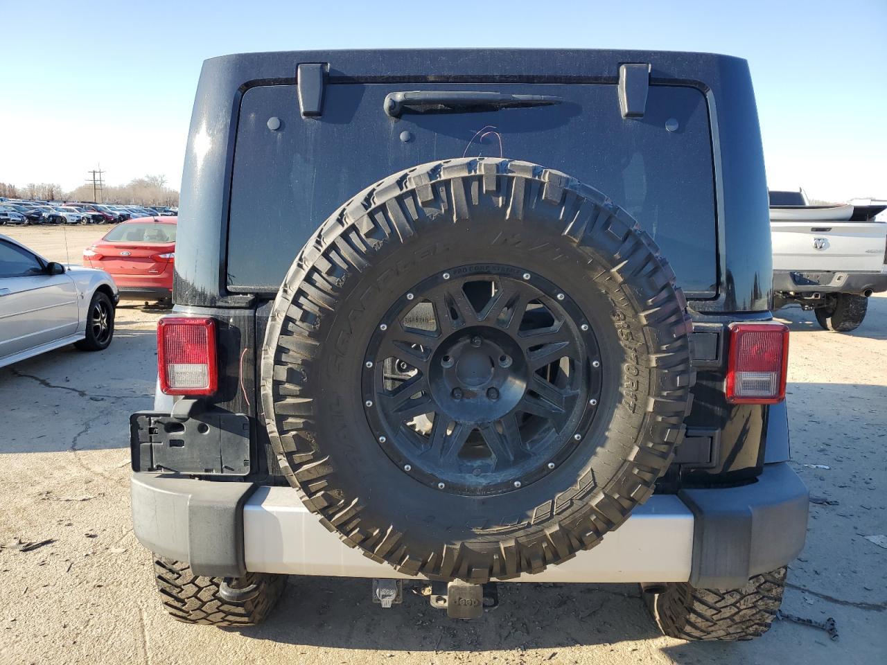 2014 JEEP WRANGLER U - Image 6