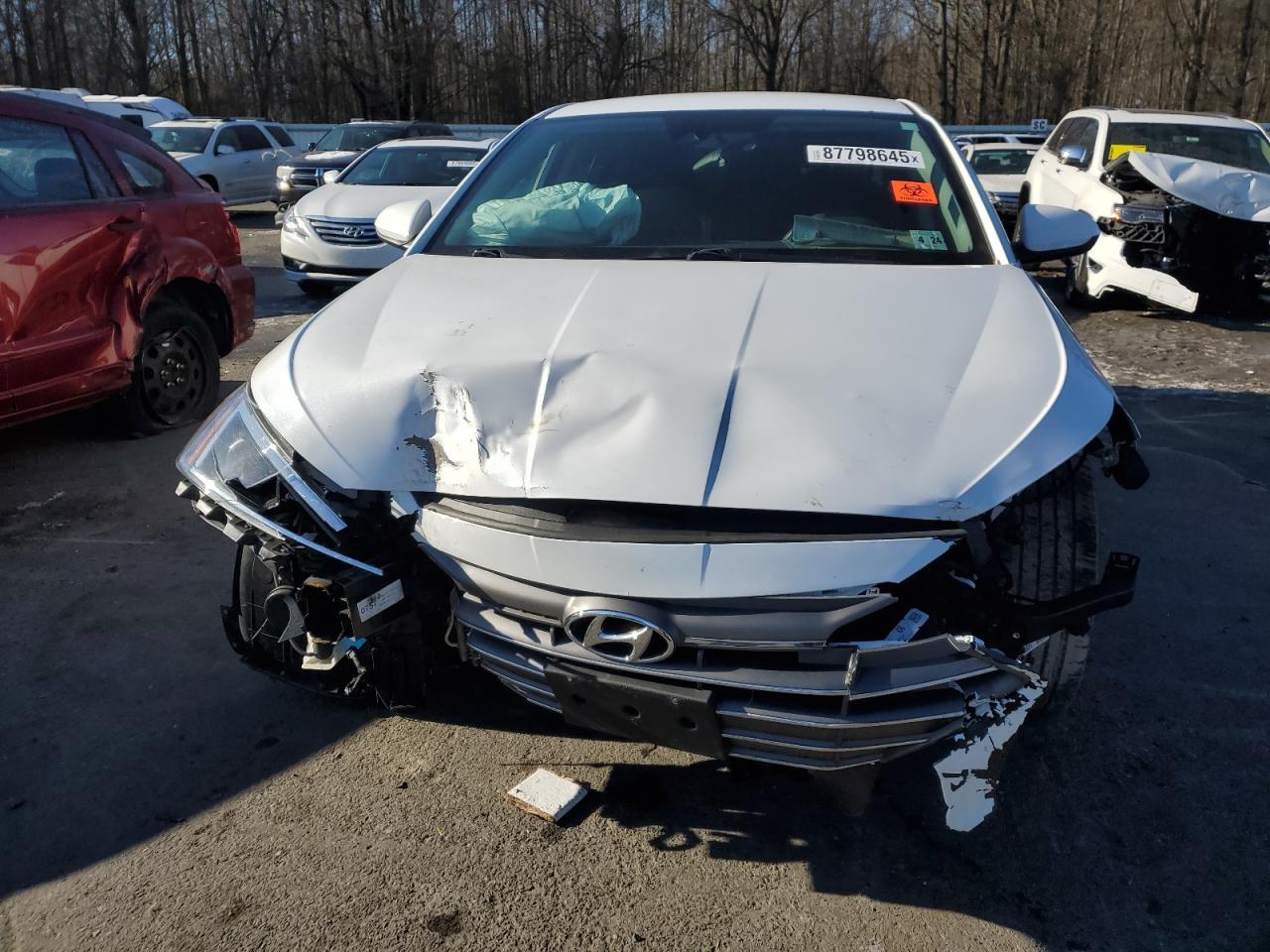 2019 HYUNDAI ELANTRA SE - Фото 5