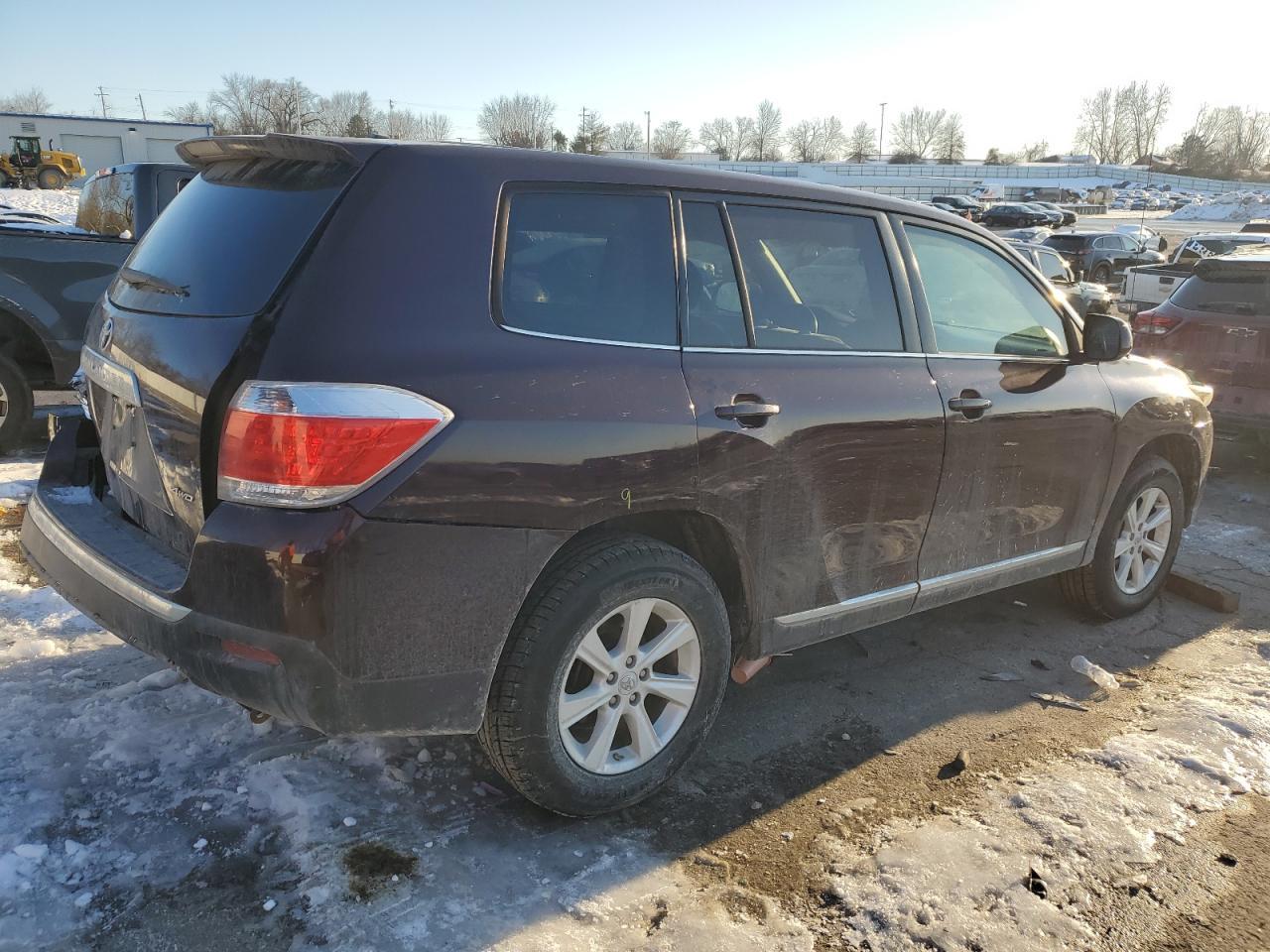 2011 TOYOTA HIGHLANDER - Фото 3