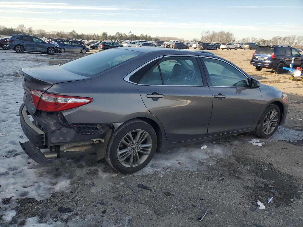 2016 TOYOTA CAMRY LE - Фото 3