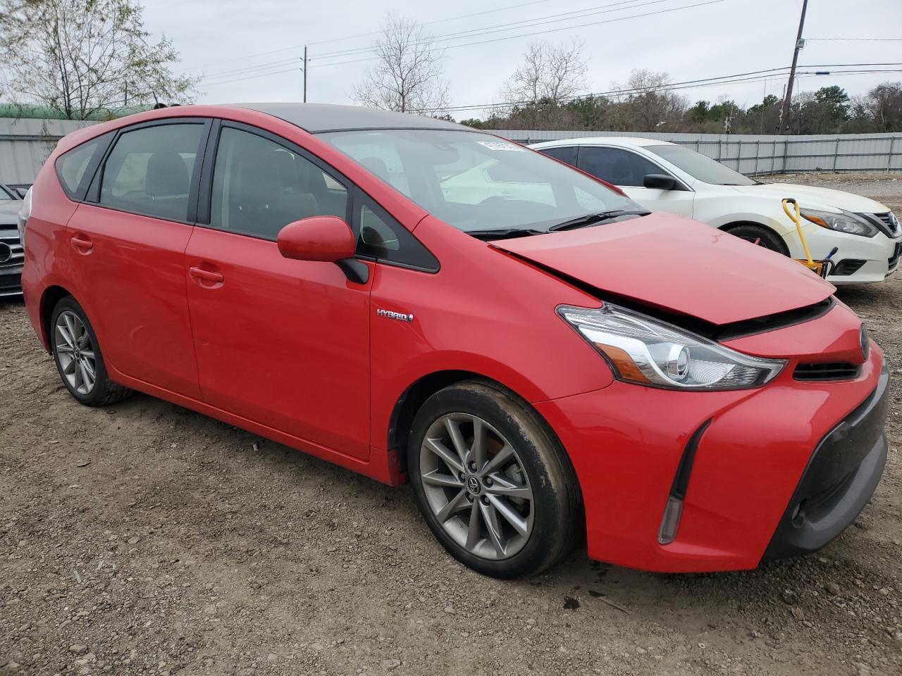 2017 TOYOTA PRIUS V - Image 4