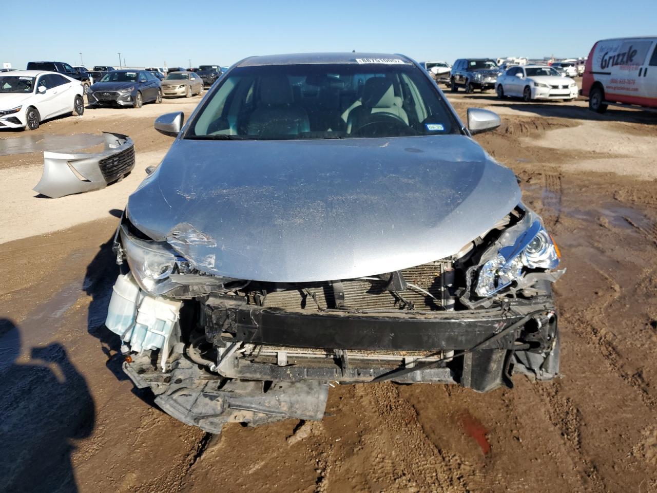 2016 TOYOTA CAMRY LE - Фото 5