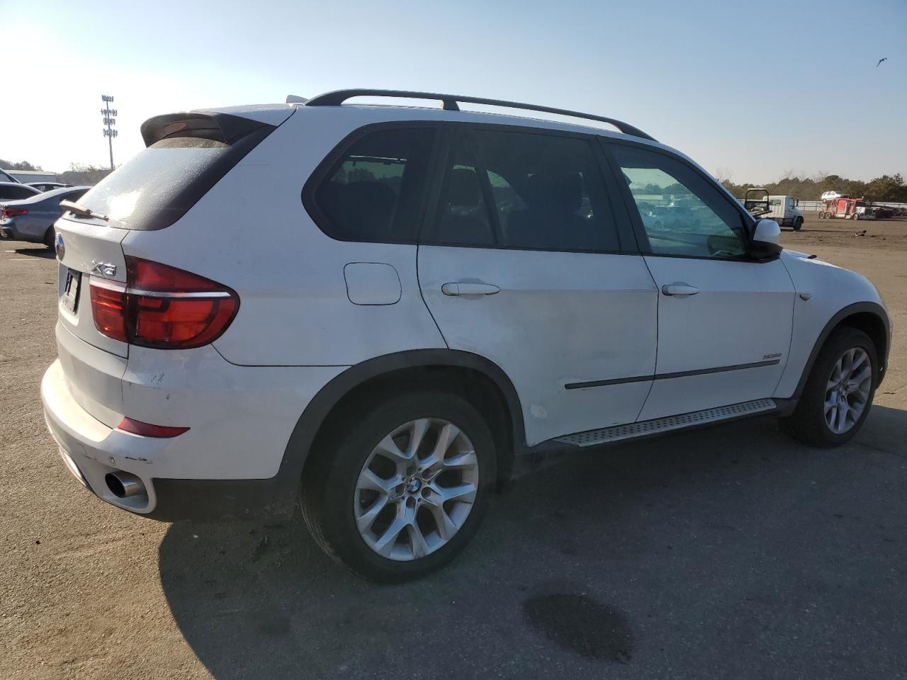 2013 BMW X5 XDRIVE3 - Фото 3