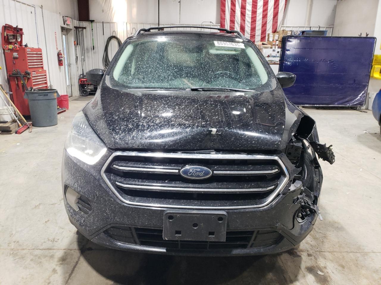 2017 FORD ESCAPE SE - Image 5