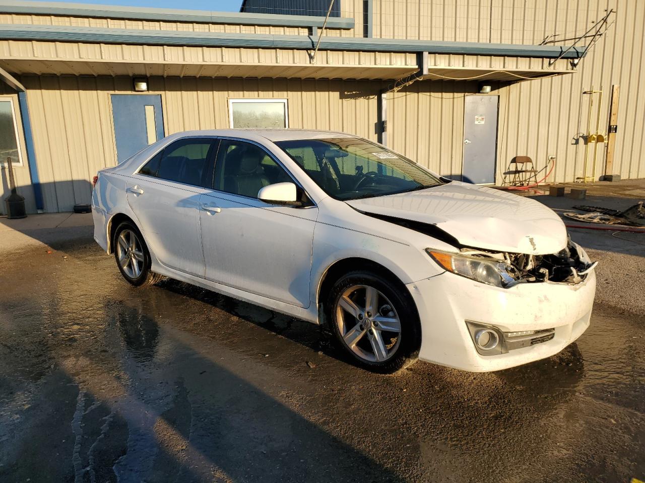 2014 TOYOTA CAMRY L - Фото 4