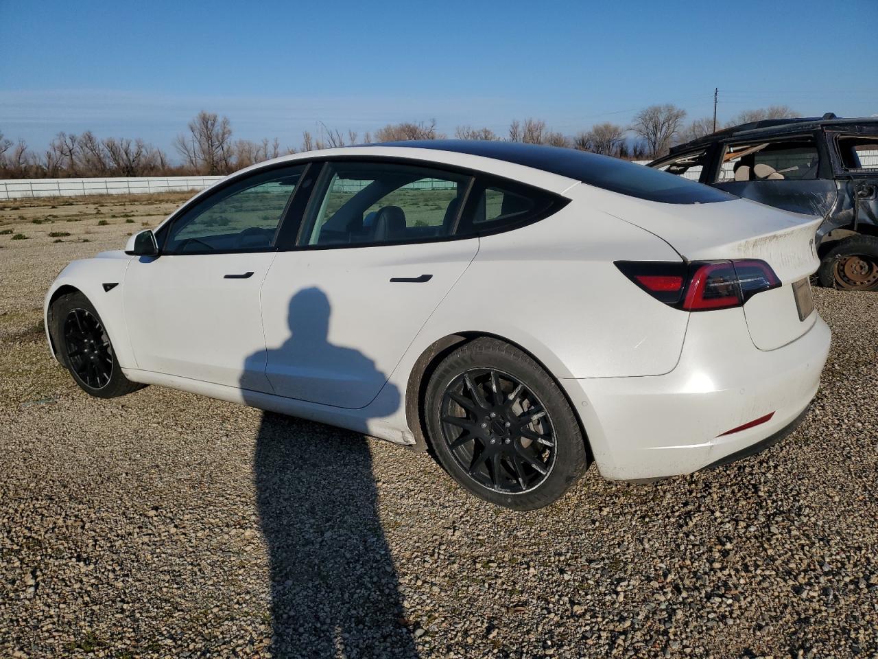 2022 TESLA MODEL 3 - Image 2