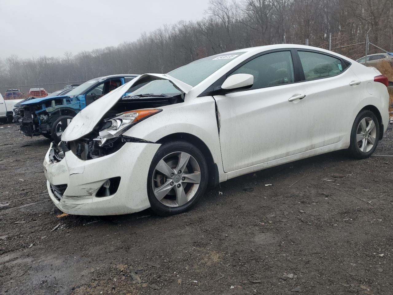 2013 HYUNDAI ELANTRA GL