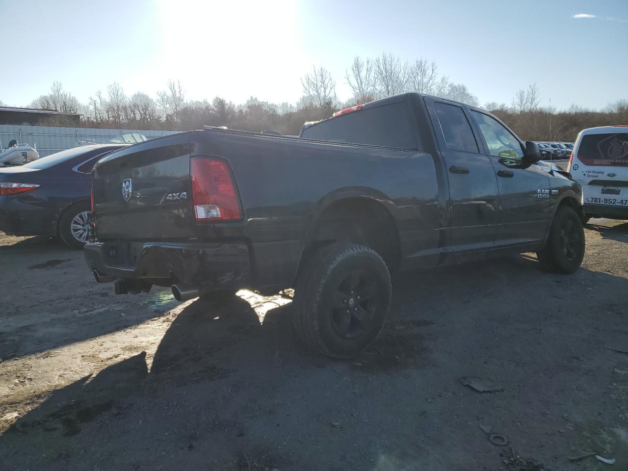 2017 RAM 1500 ST - Фото 3