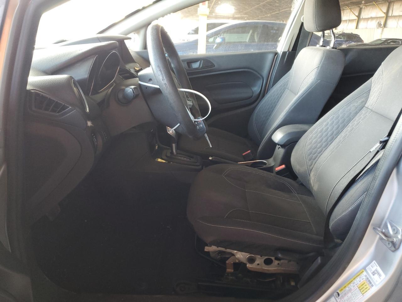 2019 FORD FIESTA SE - Image 7