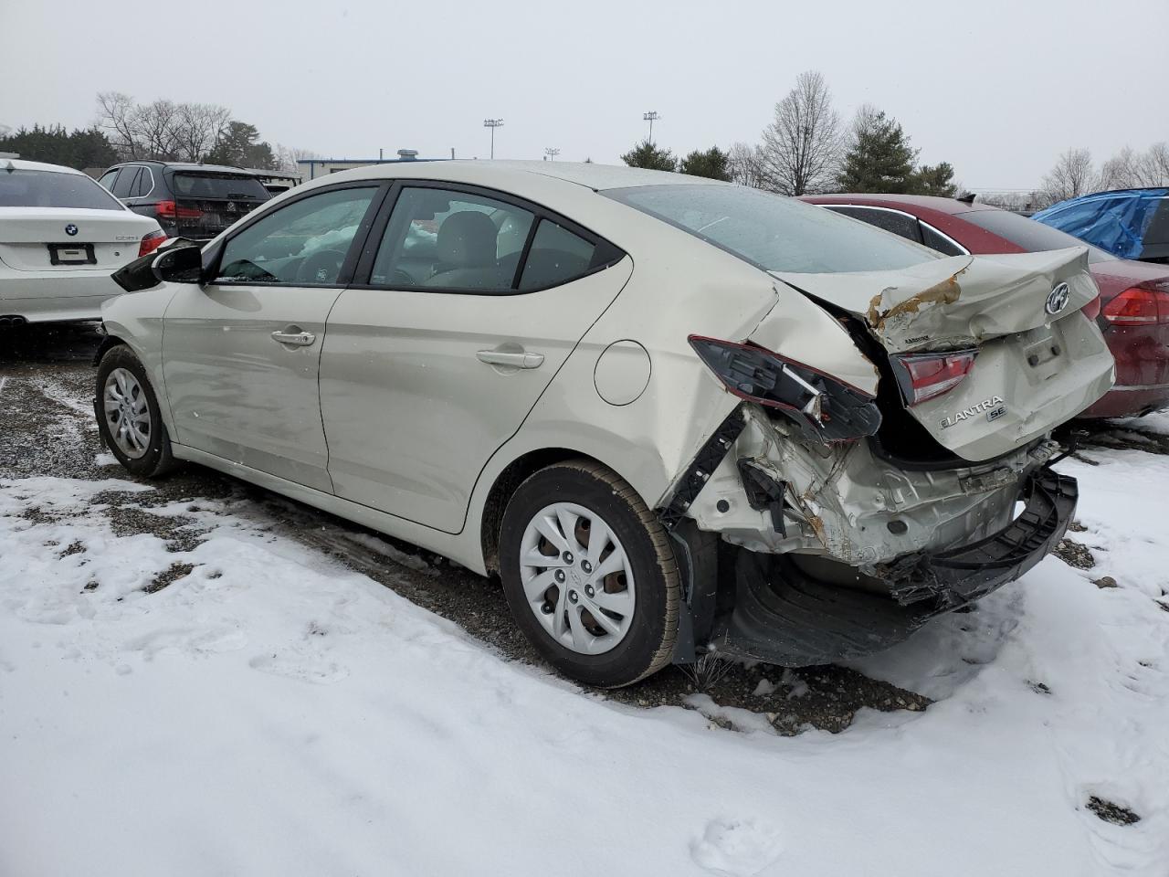 2018 HYUNDAI ELANTRA SE - Image 2