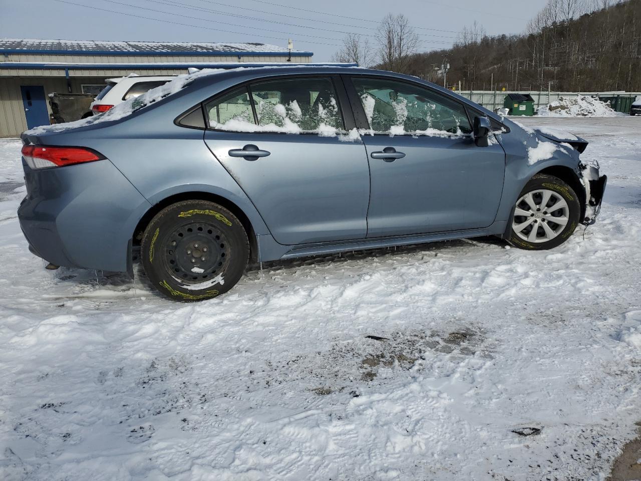 2022 TOYOTA COROLLA LE - Фото 3