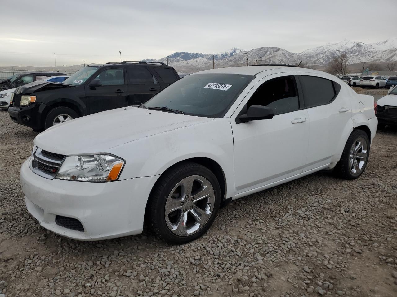 2013 DODGE AVENGER SE car image