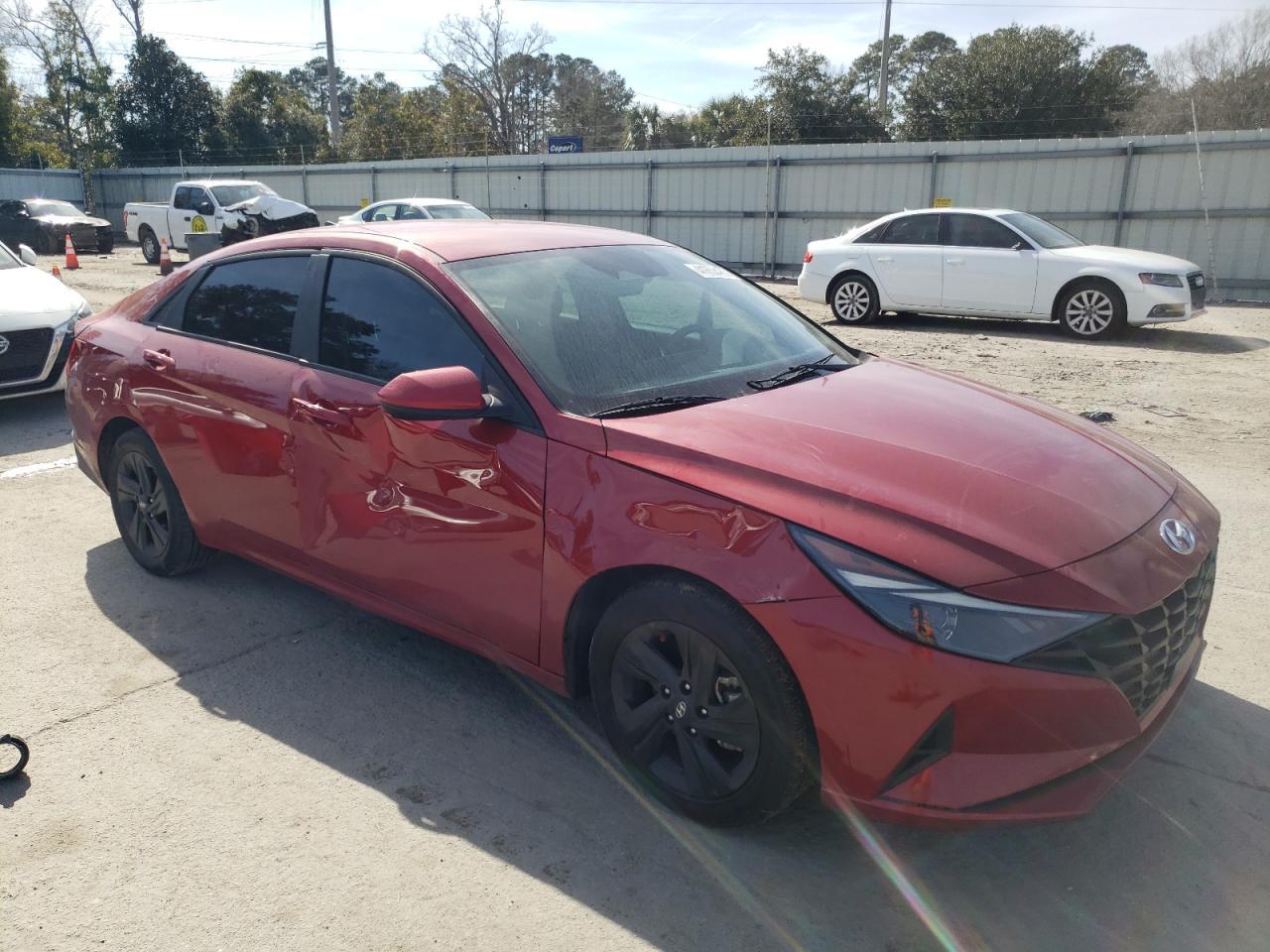 2022 HYUNDAI ELANTRA SE - Фото 4