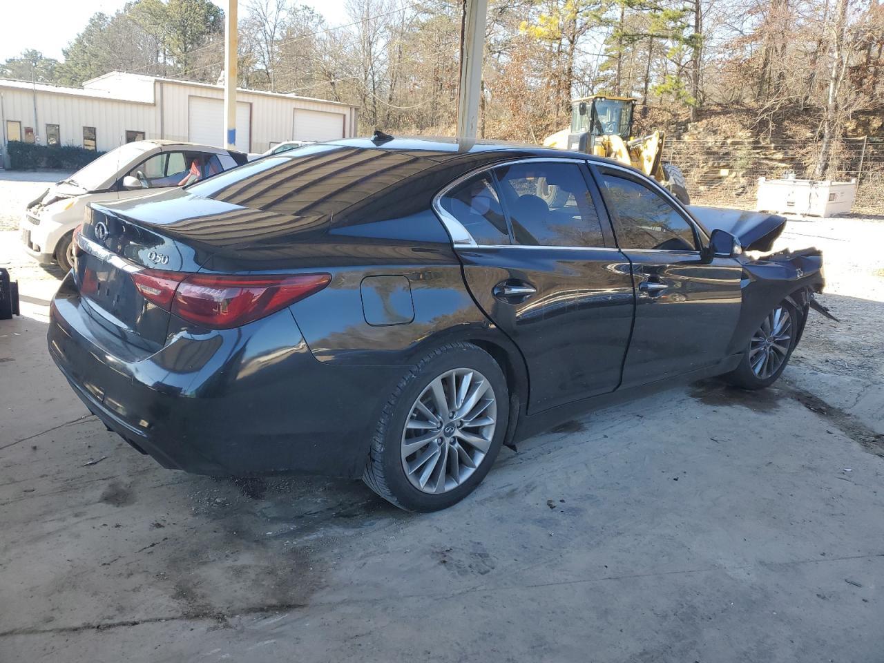 2018 INFINITI Q50 LUXE - Фото 3
