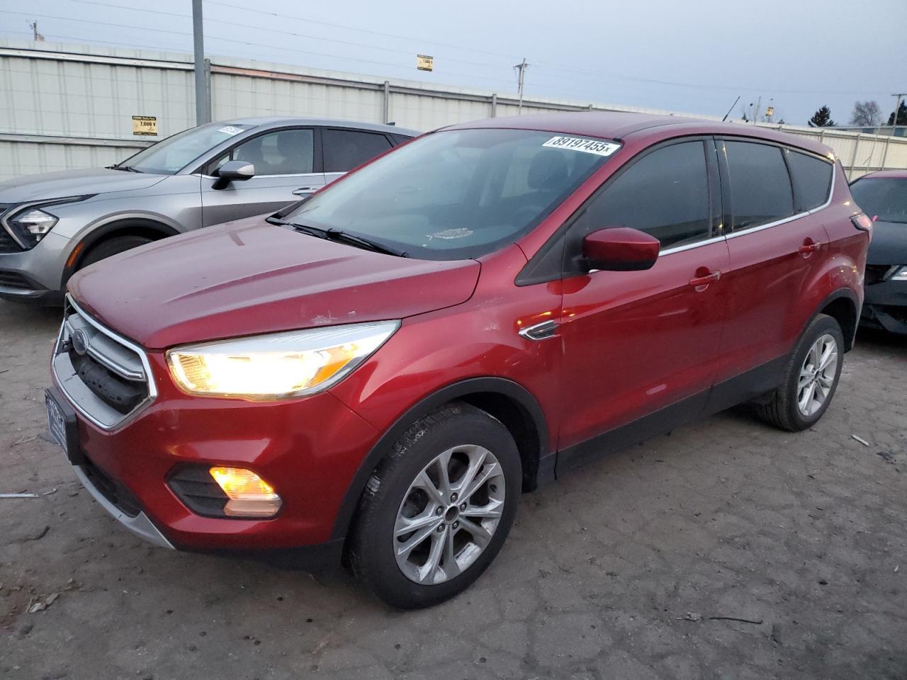 2017 FORD ESCAPE SE
