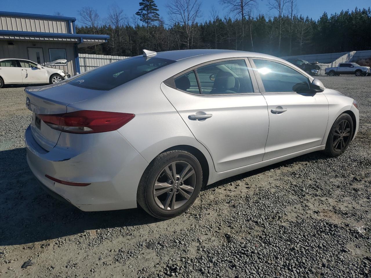 2017 HYUNDAI ELANTRA SE - Фото 3