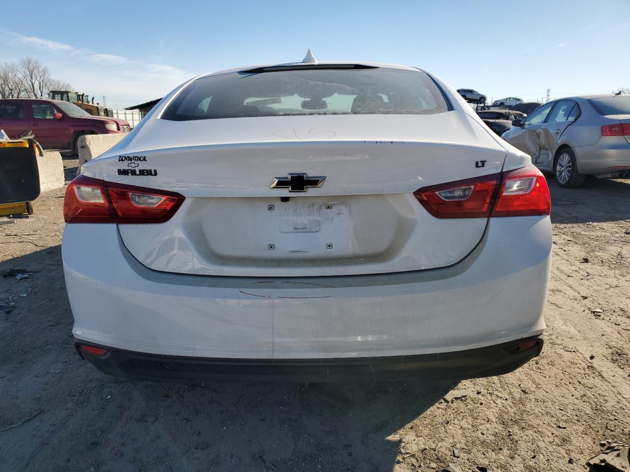 2017 CHEVROLET MALIBU LT - Image 6
