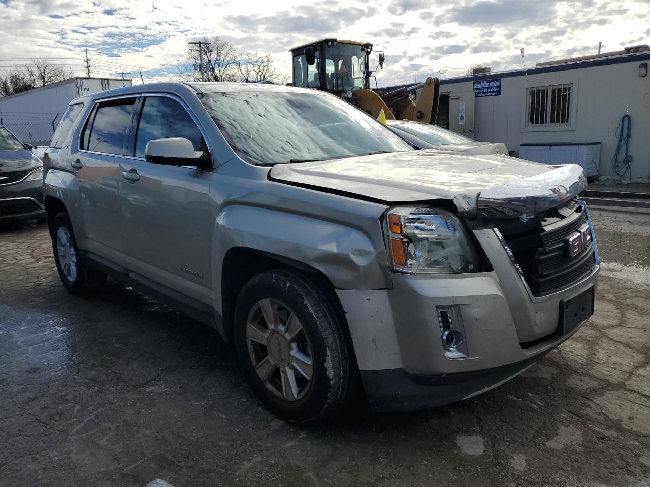 2013 GMC TERRAIN SL - Image 4