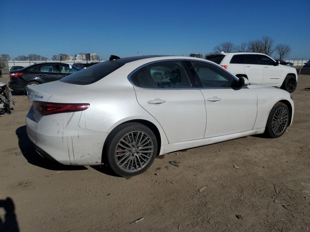 2017 ALFA ROMEO GIULIA TI - Фото 3