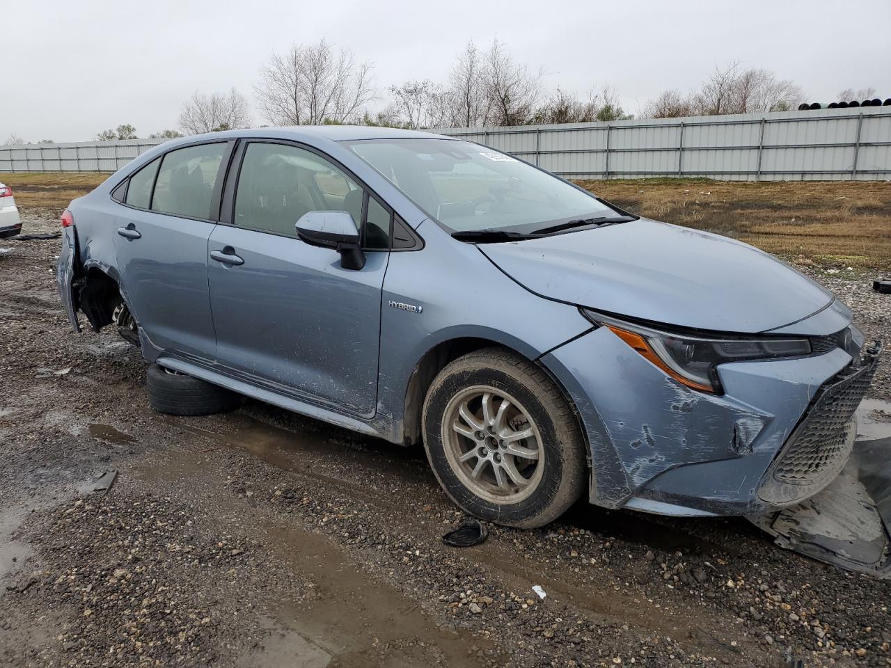 2021 TOYOTA COROLLA LE - Фото 4