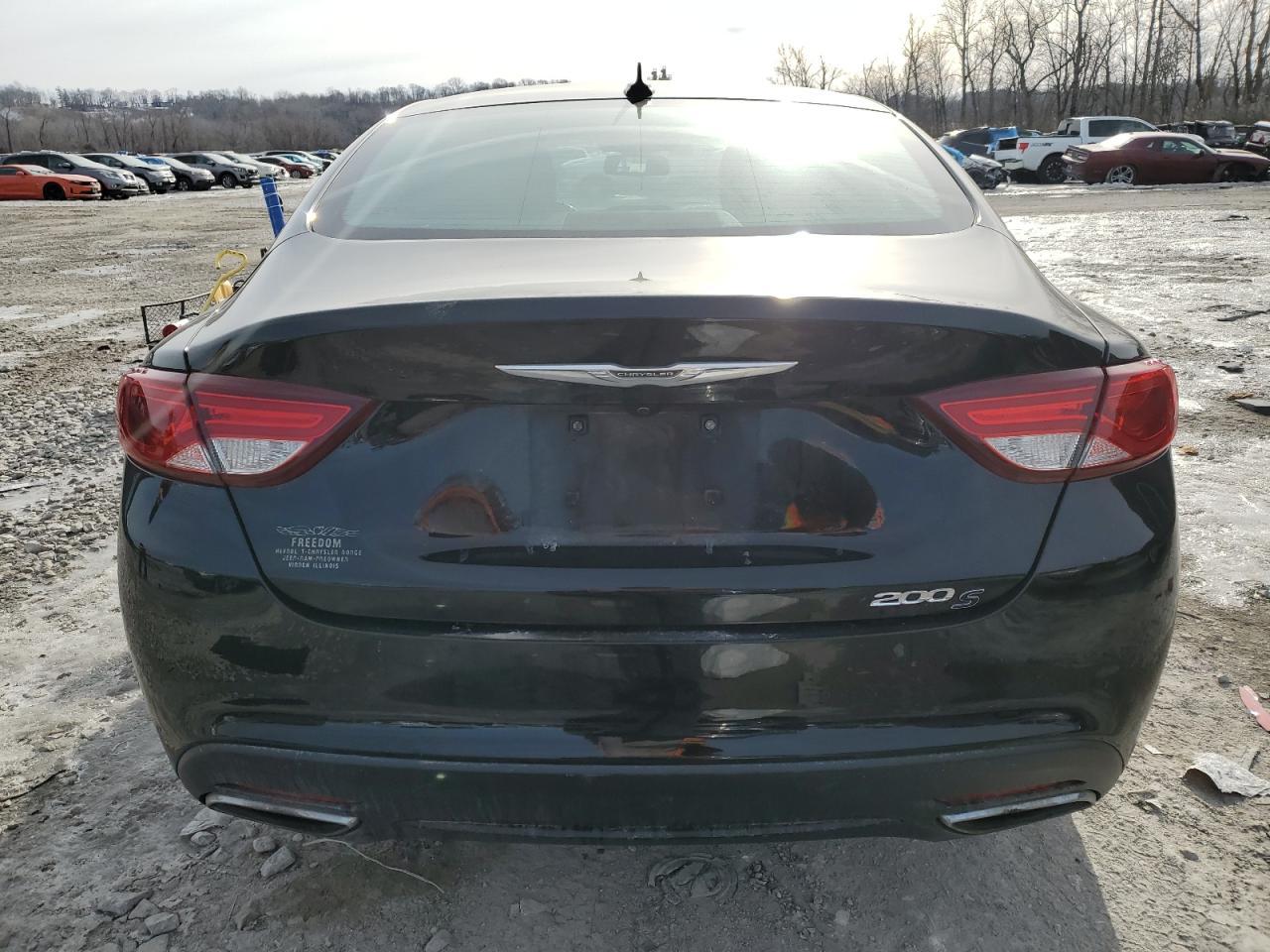 2015 CHRYSLER 200 S - Фото 6
