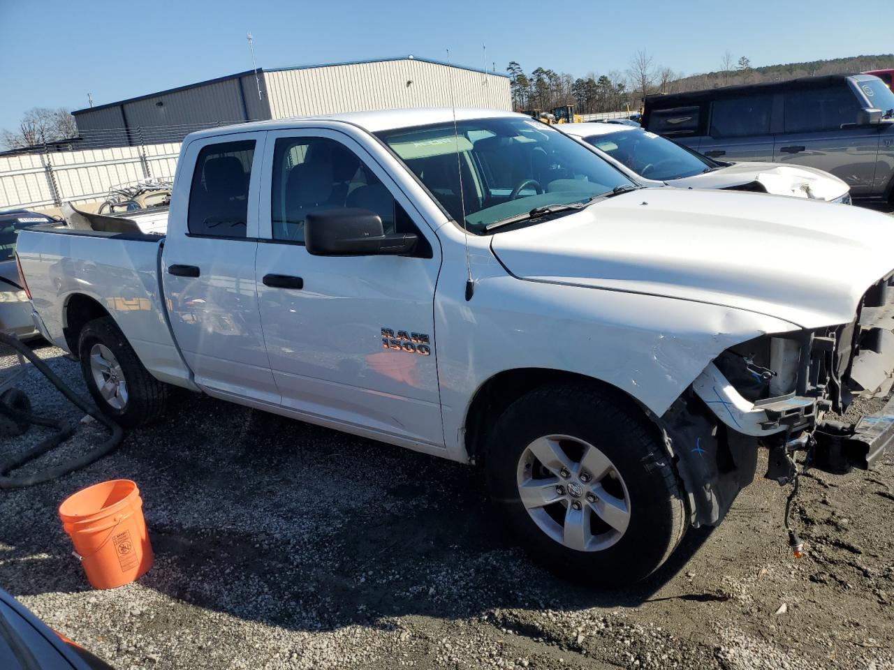 2017 RAM 1500 ST - Фото 4