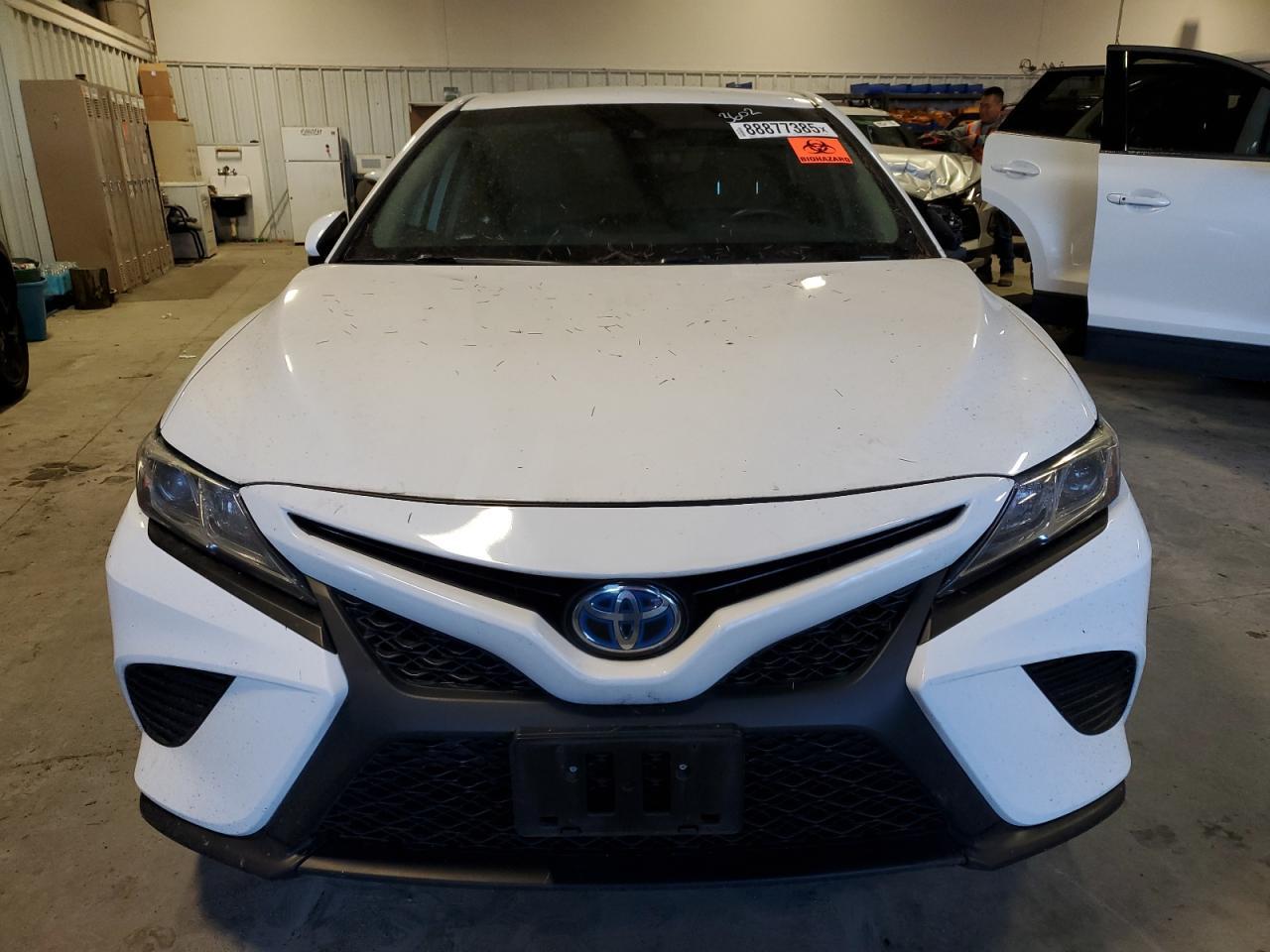 2020 TOYOTA CAMRY SE - Фото 5