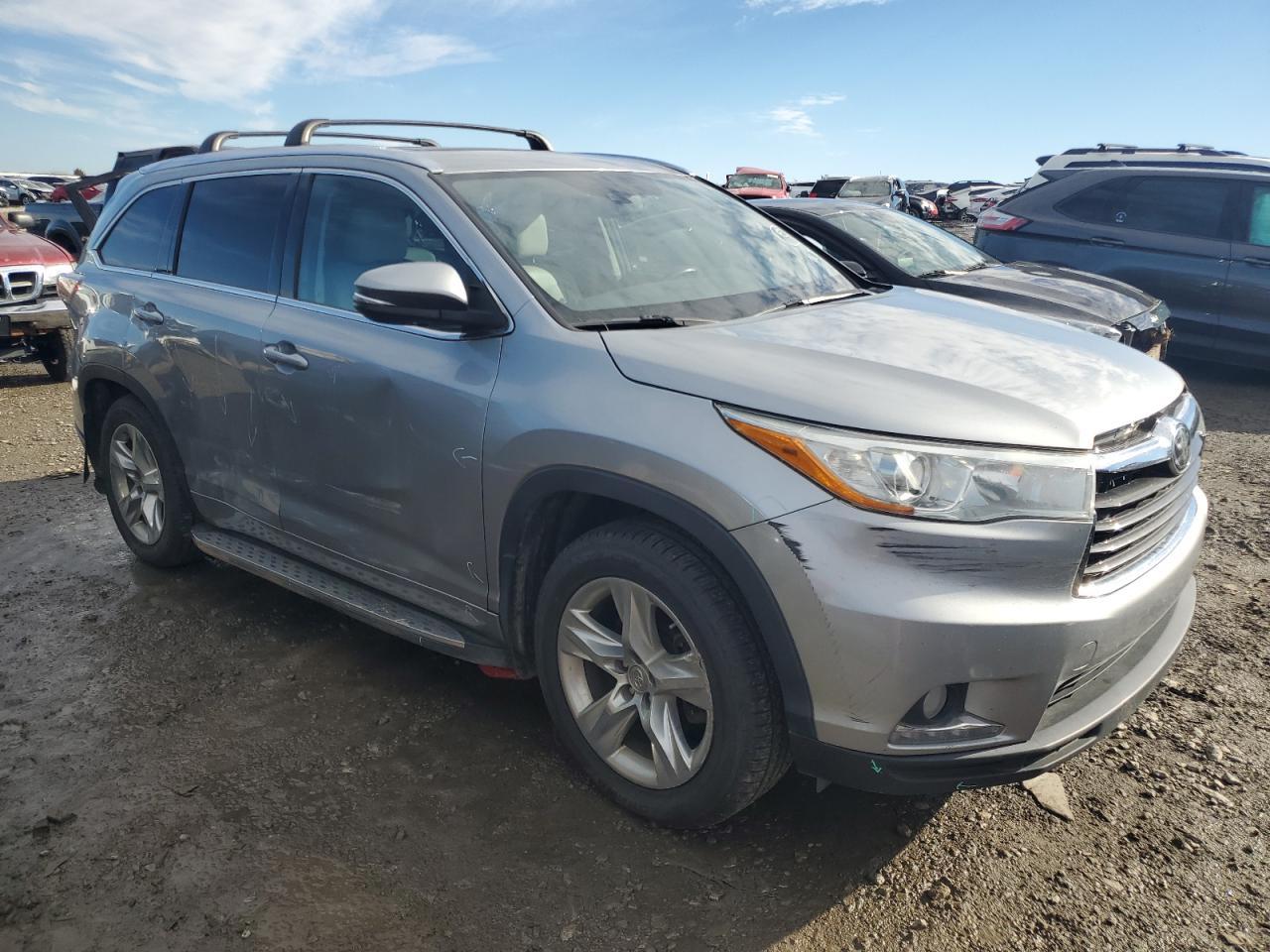 2015 TOYOTA HIGHLANDER - Image 4