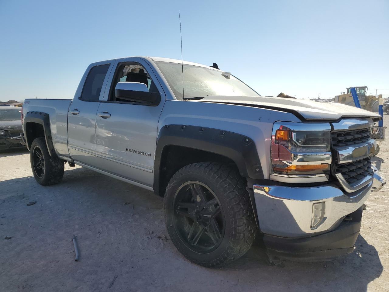 2016 CHEVROLET SILVERADO - Image 4
