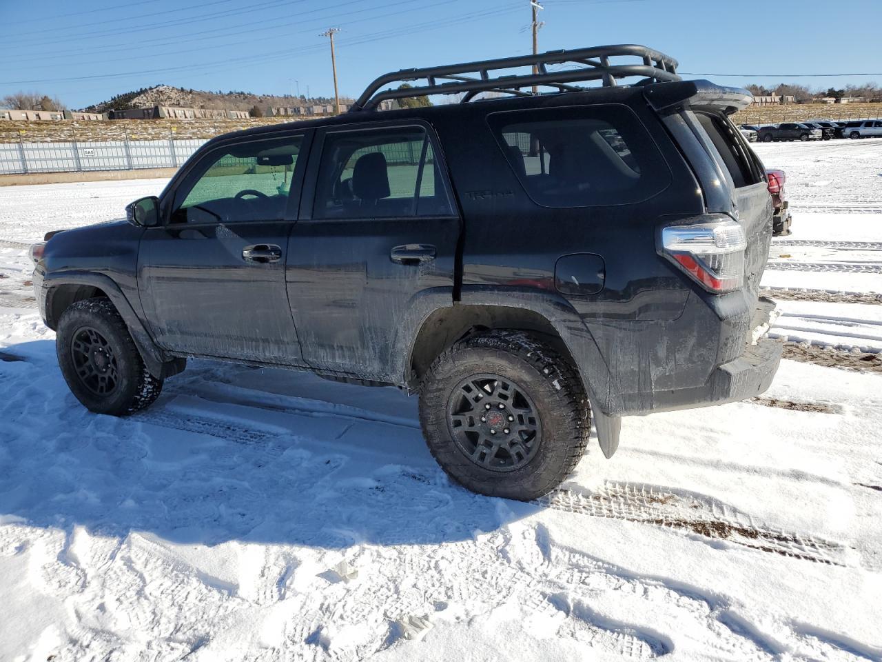 2019 TOYOTA 4RUNNER SR - Image 2