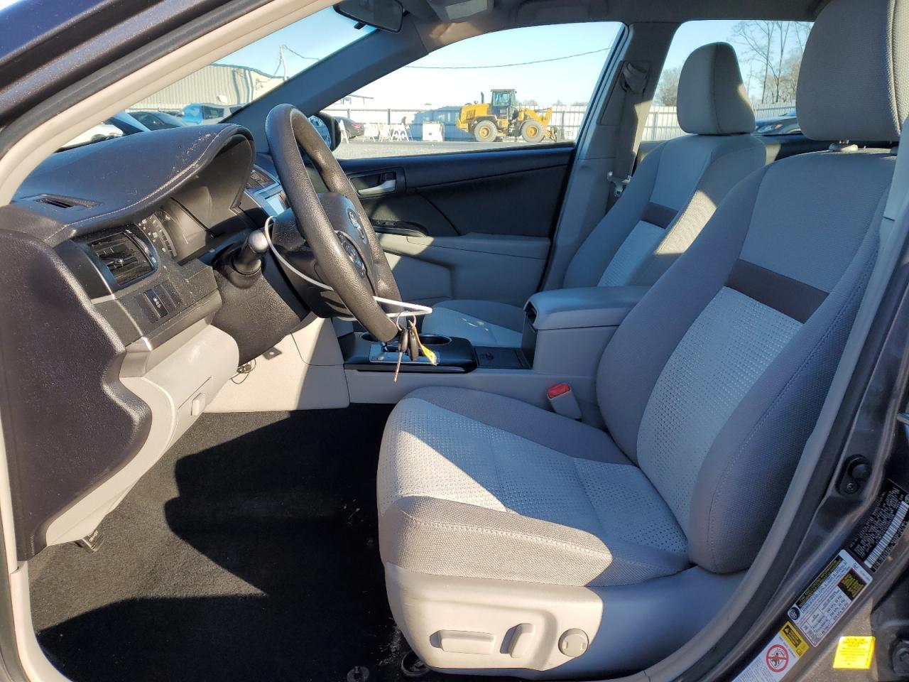 2014 TOYOTA CAMRY L - Фото 7
