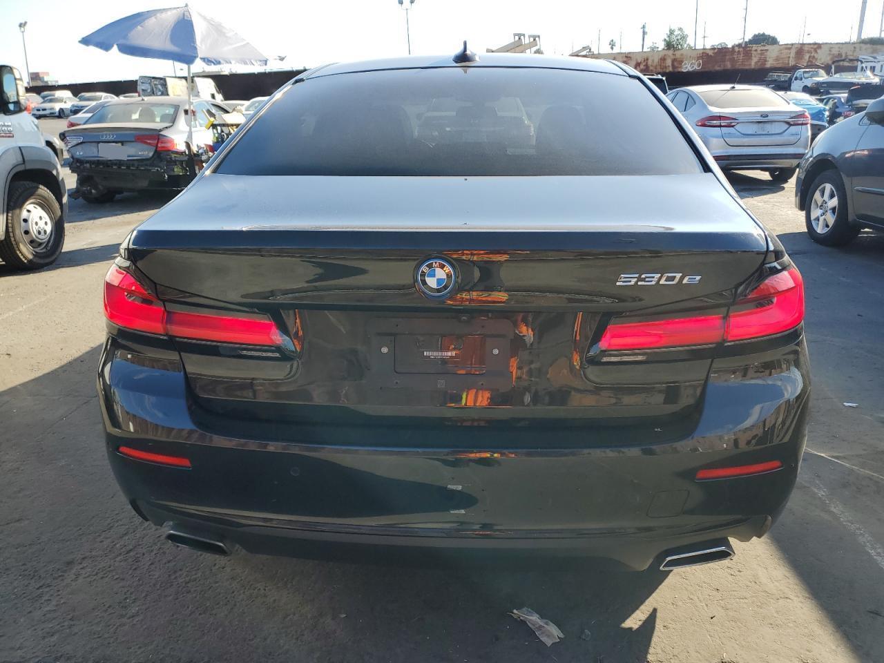 2022 BMW 530E - Image 6