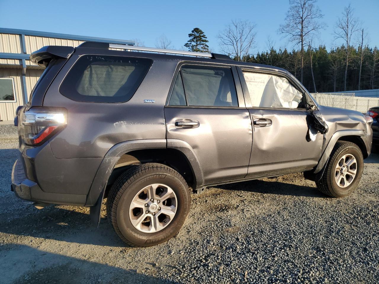 2019 TOYOTA 4RUNNER SR - Image 3
