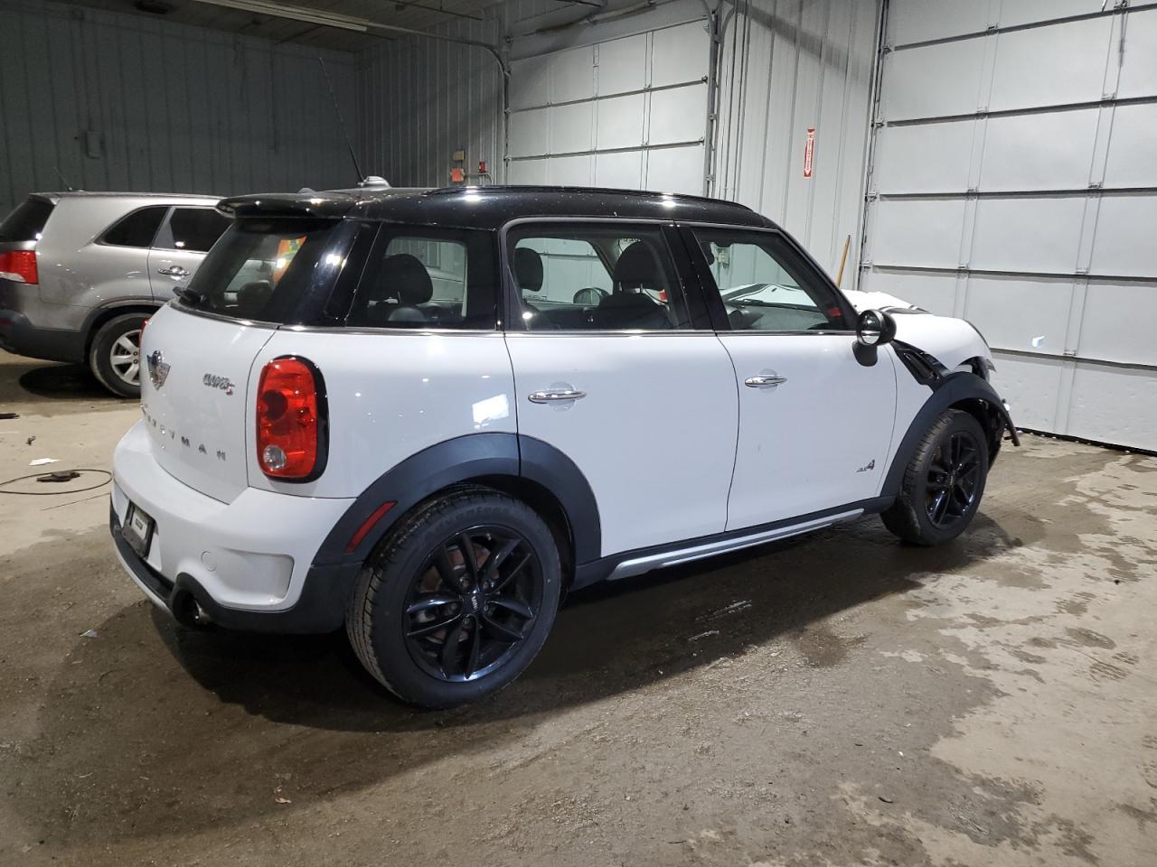 2015 MINI COOPER S C - Image 3