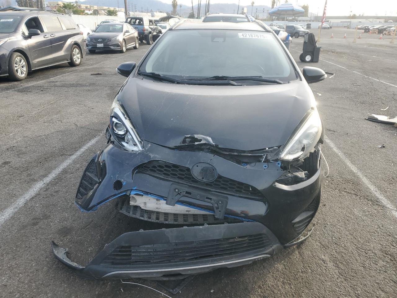 2018 TOYOTA PRIUS C - Image 5
